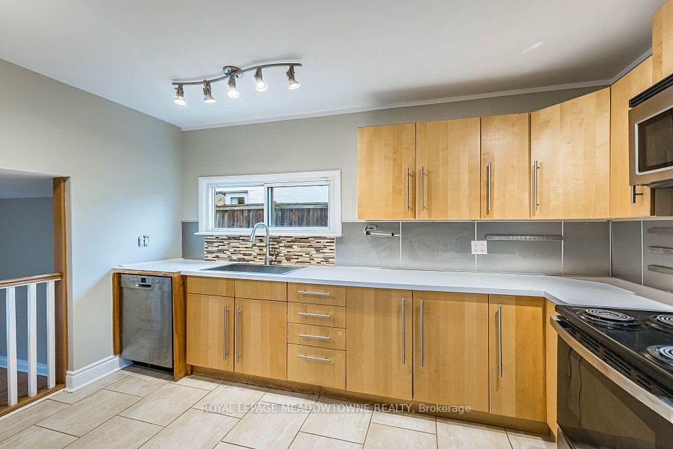 2600 Constable Road, Mississauga, ON L5J 1W2 14