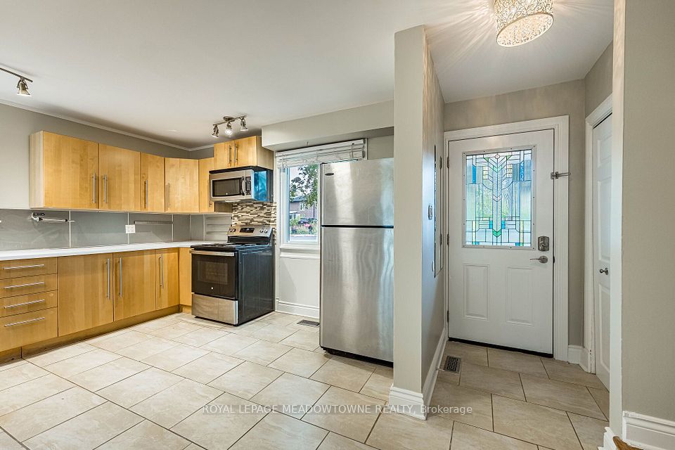 2600 Constable Road, Mississauga, ON L5J 1W2 7