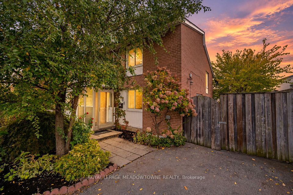 2600 Constable Road, Mississauga, ON L5J 1W2 2