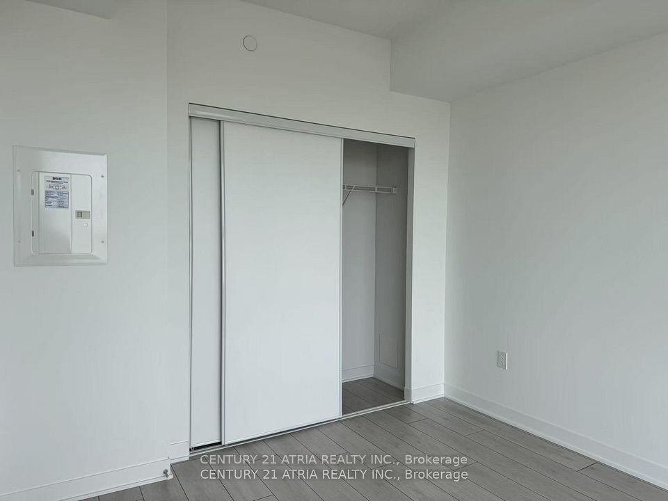 260 Malta Avenue 2402, Brampton, ON L6Y 4M5 8