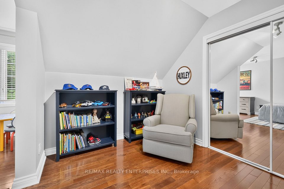 1492 Broadmoor Avenue, Mississauga, ON L5G 3T8 24