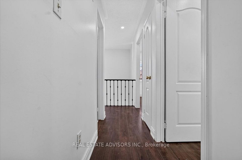 27 Coachwhip Road, Brampton, ON L6R 1X9 22