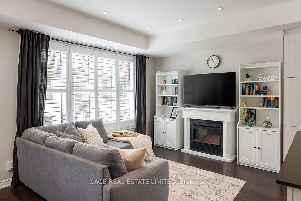 Condo Townhouse at 115 Long Branch Avenue 7, Toronto, ON M8W 0A9