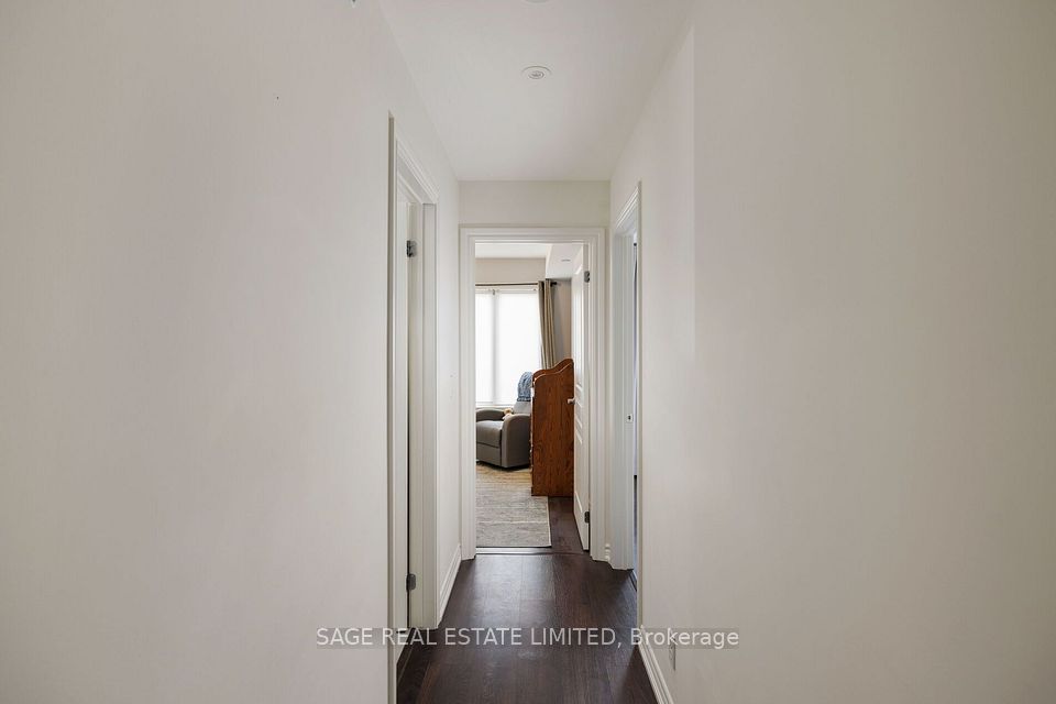 115 Long Branch Avenue 7, Toronto, ON M8W 0A9 20