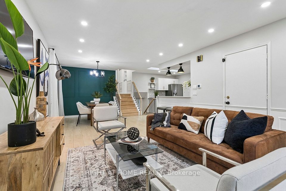 818 Miriam Crescent, Burlington, ON L7S 2B9 7