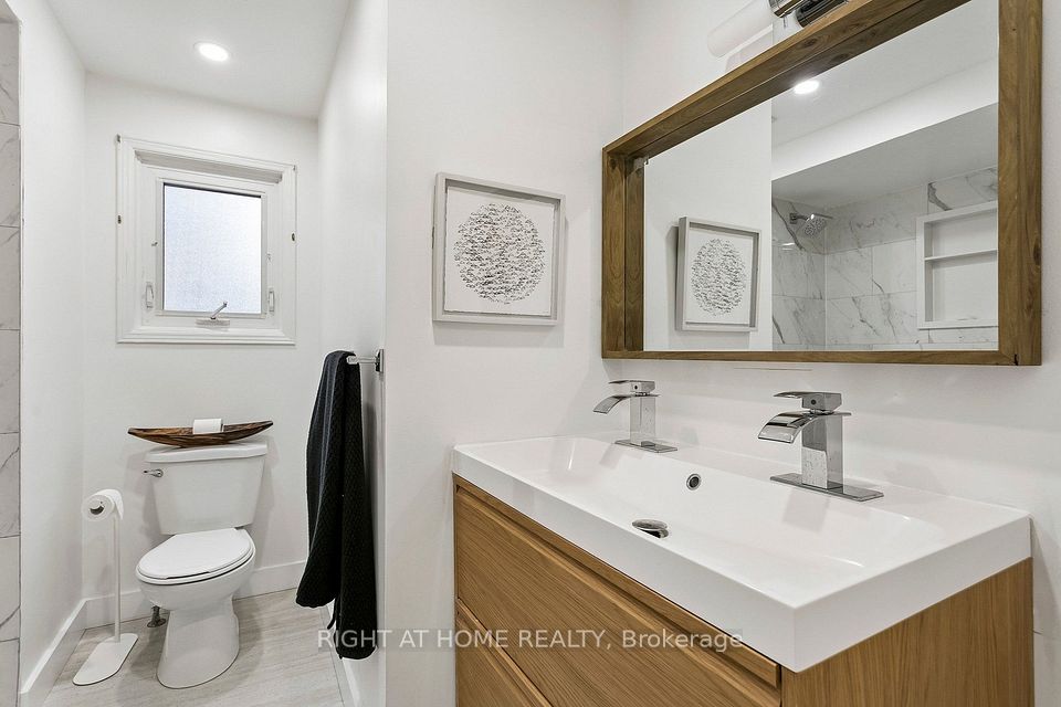 818 Miriam Crescent, Burlington, ON L7S 2B9 23