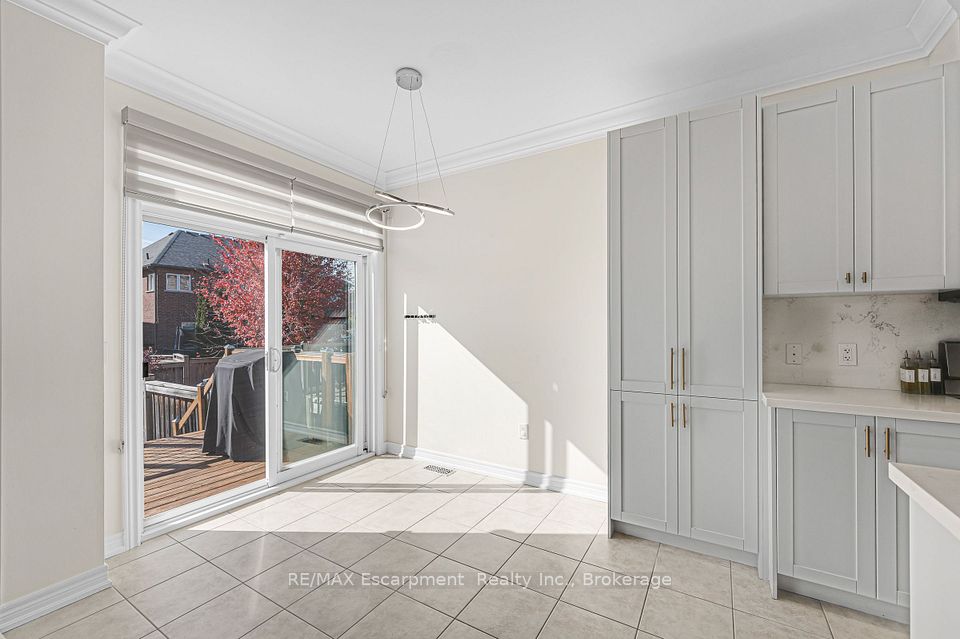 18 Autumn Arbour Road, Caledon, ON L7C 3T8 13