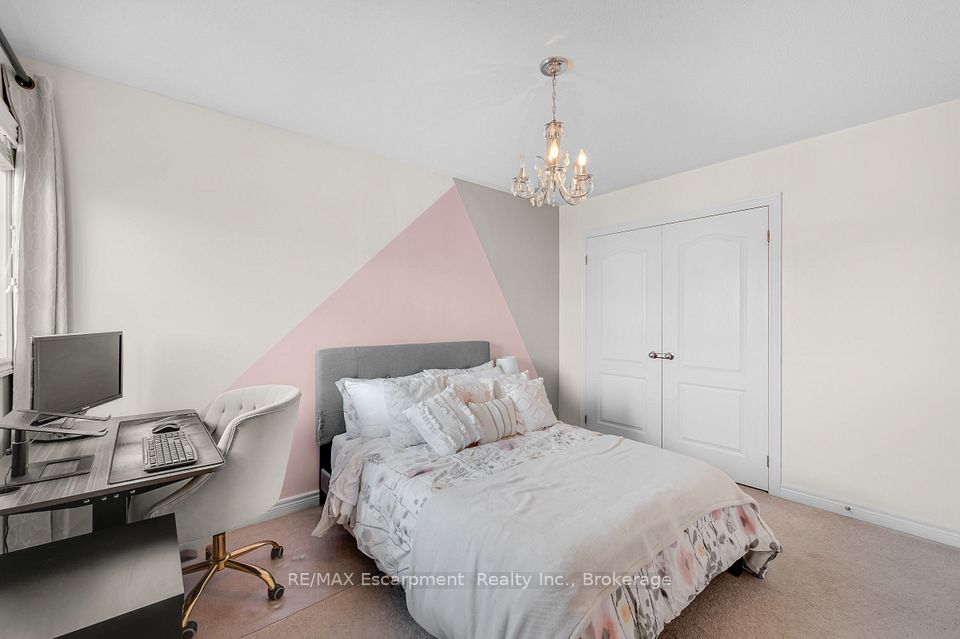 18 Autumn Arbour Road, Caledon, ON L7C 3T8 25