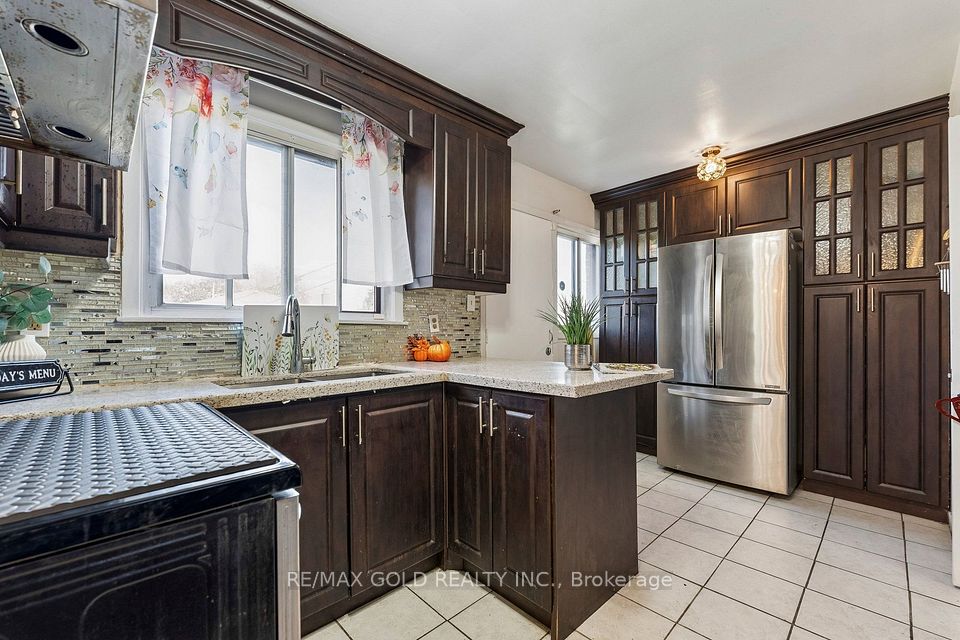 7337 Cambrett Drive, Mississauga, ON L4T 2R6 15