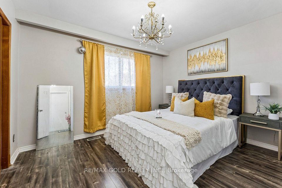 7337 Cambrett Drive, Mississauga, ON L4T 2R6 20