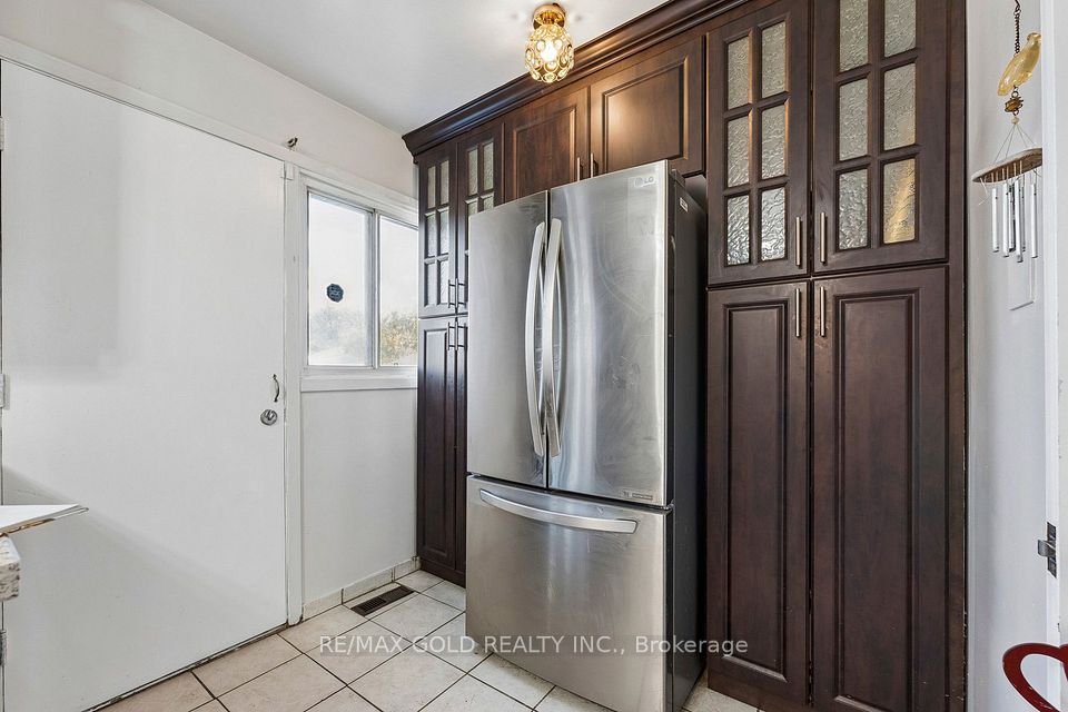 7337 Cambrett Drive, Mississauga, ON L4T 2R6 16