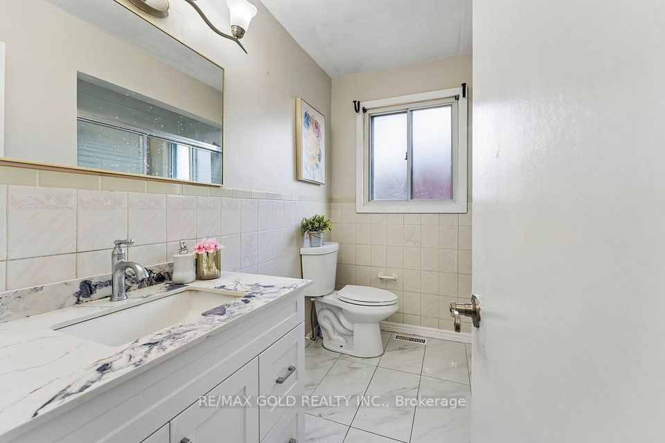 7337 Cambrett Drive, Mississauga, ON L4T 2R6 23
