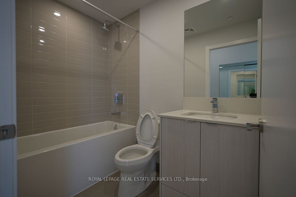 4130 Parkside Village Drive 3401, Mississauga, ON L5B 0L7 15