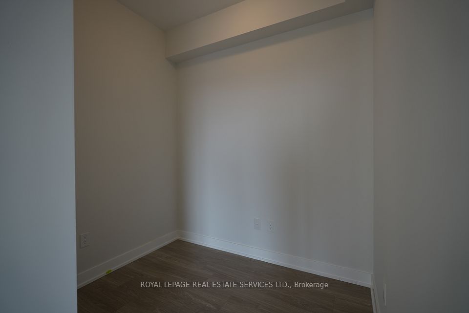 4130 Parkside Village Drive 3401, Mississauga, ON L5B 0L7 12