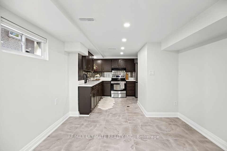 38 Waterbury Drive Bsmt, Toronto, ON M9R 3X6 5