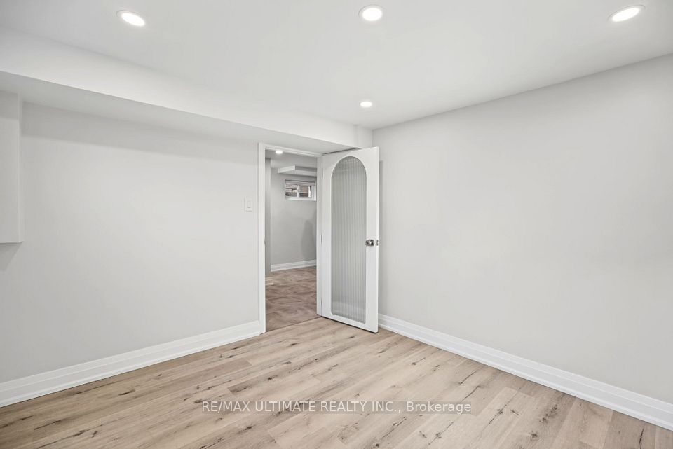 38 Waterbury Drive Bsmt, Toronto, ON M9R 3X6 9