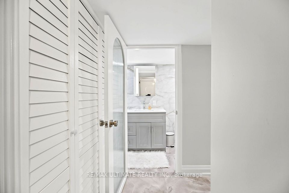 38 Waterbury Drive Bsmt, Toronto, ON M9R 3X6 12
