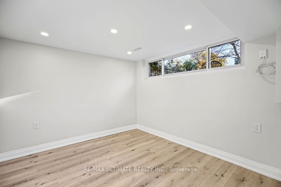 38 Waterbury Drive Bsmt, Toronto, ON M9R 3X6 8
