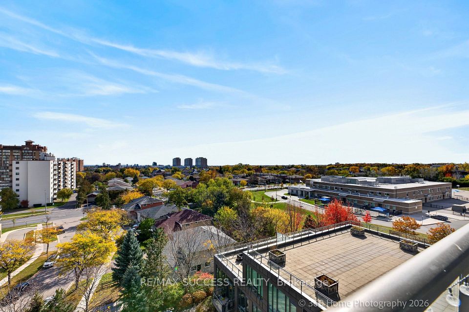 3525 Kariya Drive 812, Mississauga, ON L5B 0C2 12