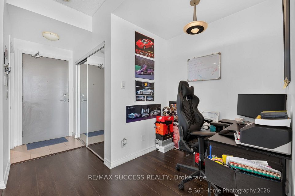 3525 Kariya Drive 812, Mississauga, ON L5B 0C2 6