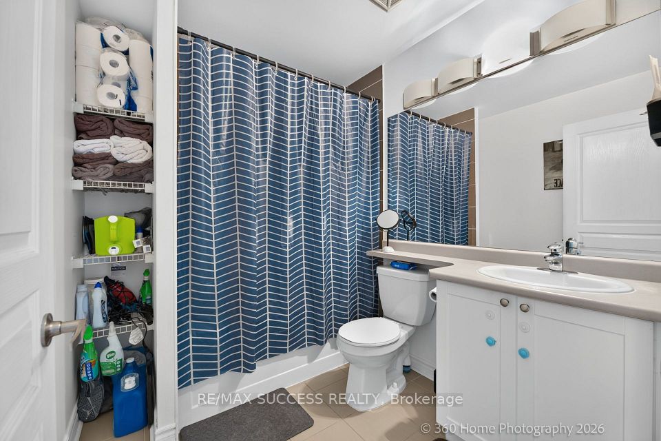 3525 Kariya Drive 812, Mississauga, ON L5B 0C2 11