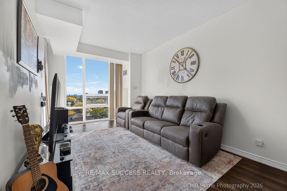 3525 Kariya Drive 812, Mississauga, ON L5B 0C2 5