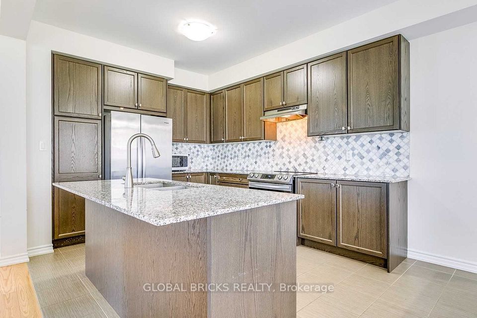 90 Dolobram Trail Upper, Brampton, ON L7A 4Y4 8