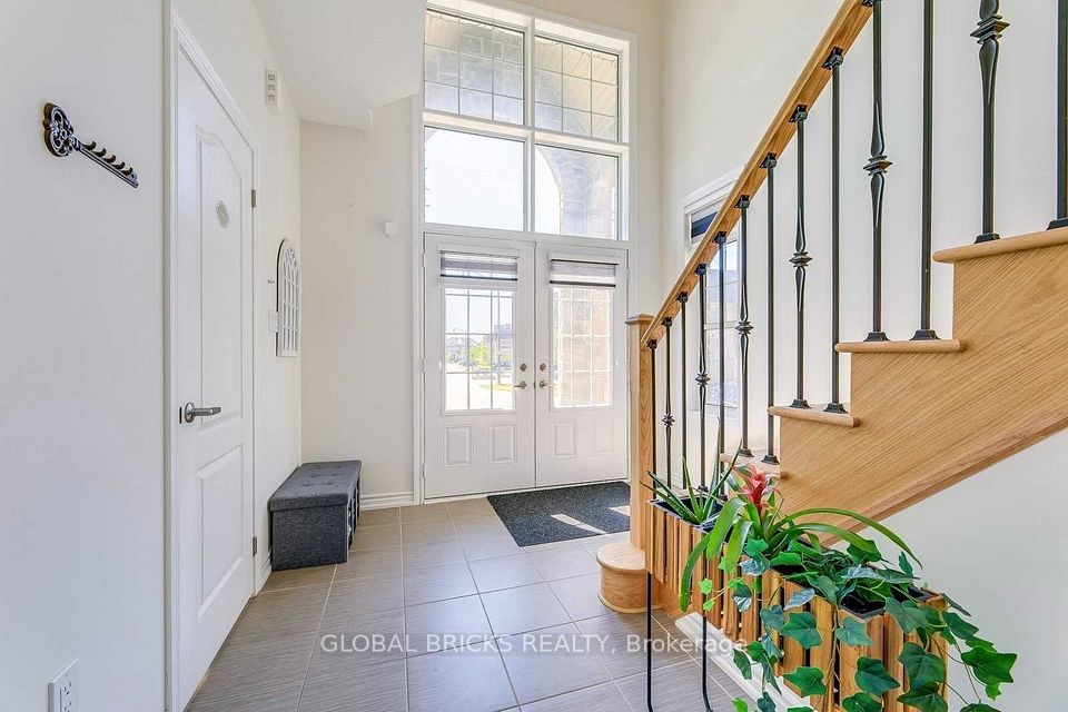 90 Dolobram Trail Upper, Brampton, ON L7A 4Y4 3