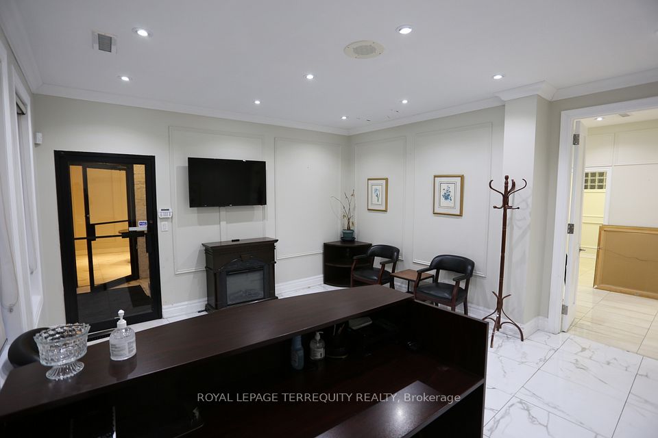 1888 Wilson Avenue Ground Floor A, Toronto, ON M9M 1A7 7