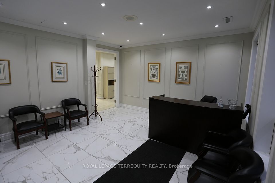 1888 Wilson Avenue Ground Floor A, Toronto, ON M9M 1A7 4