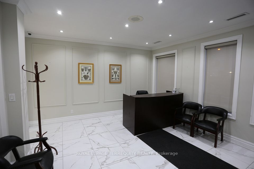 1888 Wilson Avenue Ground Floor A, Toronto, ON M9M 1A7 6