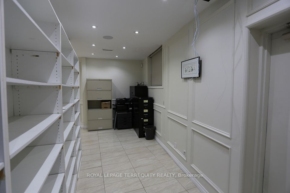 1888 Wilson Avenue Ground Floor A, Toronto, ON M9M 1A7 9