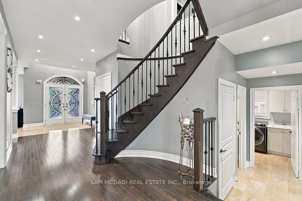 24 Perfection Court, Brampton, ON L6X 0Z2 4