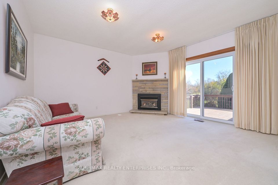 32 Autumn Drive, Caledon, ON L7K 0T8 14