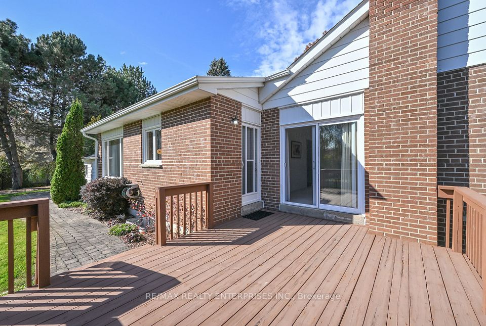 32 Autumn Drive, Caledon, ON L7K 0T8 25
