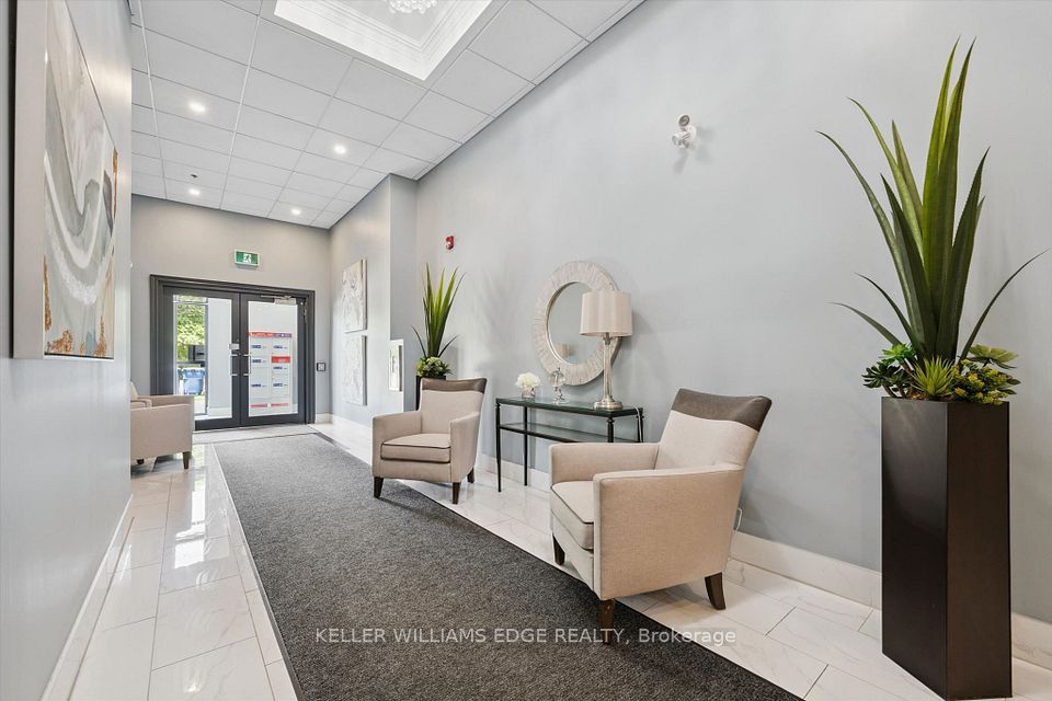 34 Plains Road E 208, Burlington, ON L7T 0B9 5