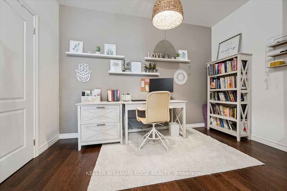 34 Plains Road E 208, Burlington, ON L7T 0B9 18