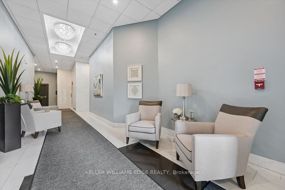 34 Plains Road E 208, Burlington, ON L7T 0B9 4