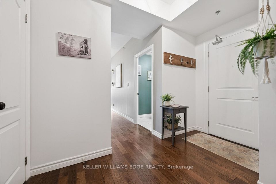 34 Plains Road E 208, Burlington, ON L7T 0B9 7