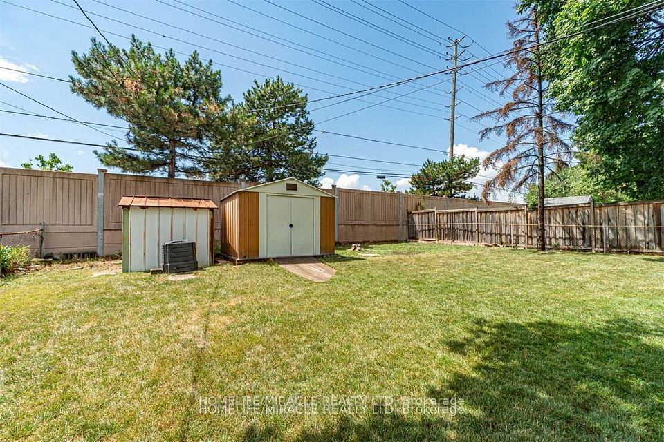 59 Brentwood Drive, Brampton, ON L6T 1R1 11