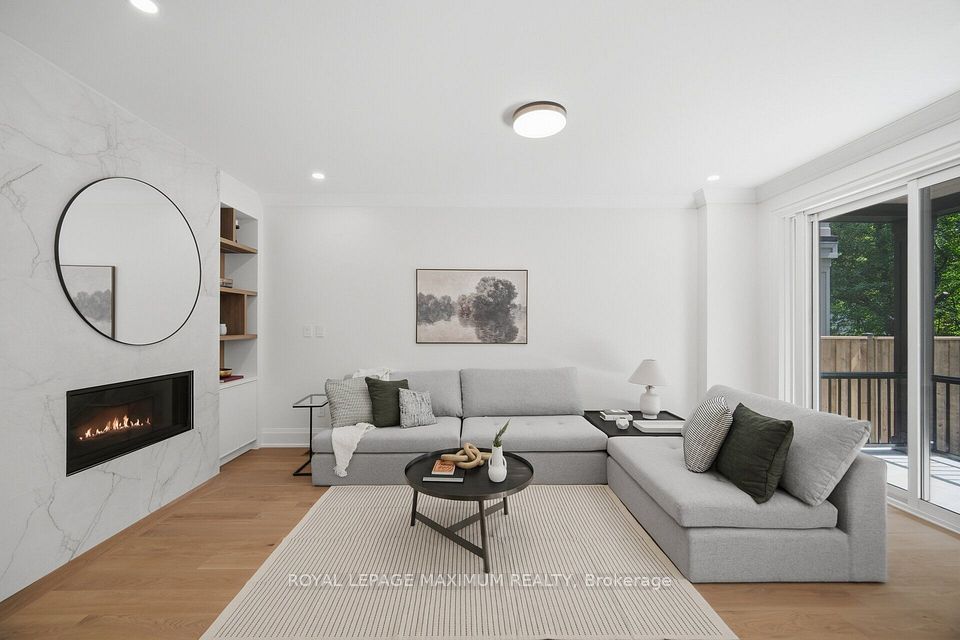 11 Park Boulevard, Toronto, ON M8W 1G3 13