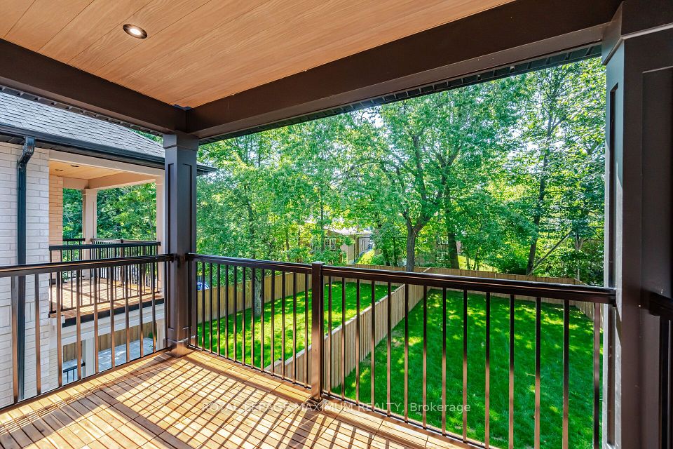 11 Park Boulevard, Toronto, ON M8W 1G3 24