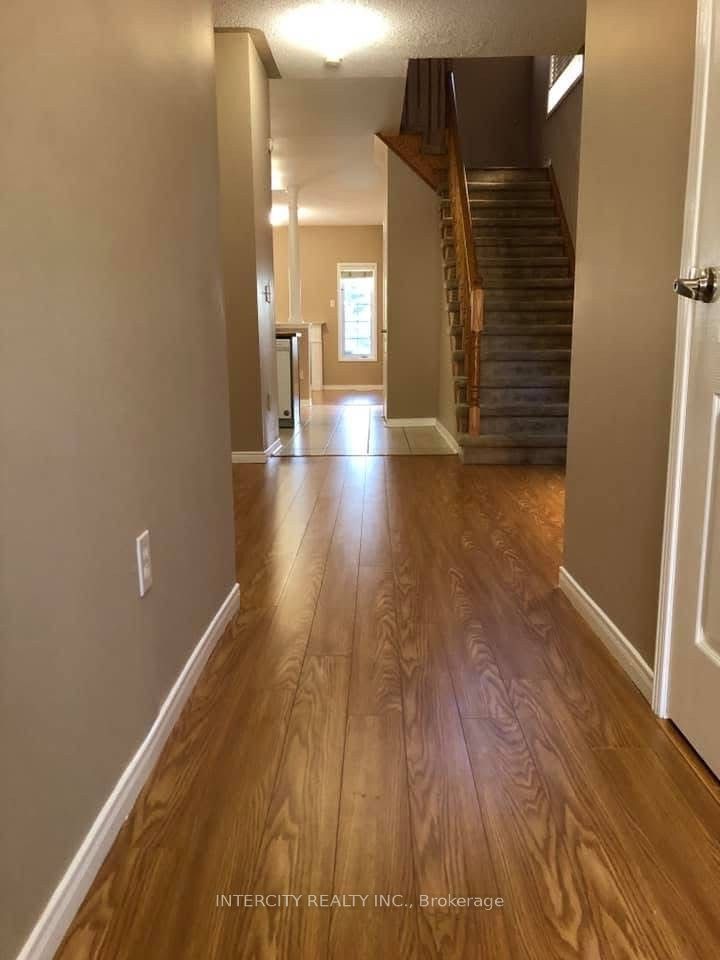 4 Pennyroyal Crescent, Brampton, ON L6S 6J8 2