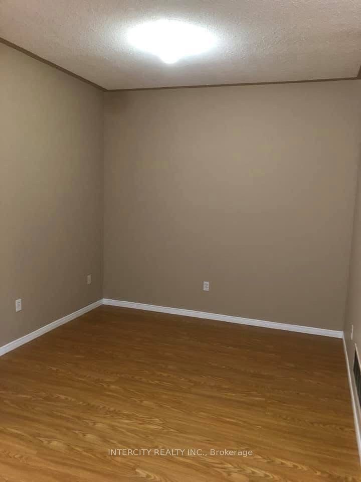 4 Pennyroyal Crescent, Brampton, ON L6S 6J8 9