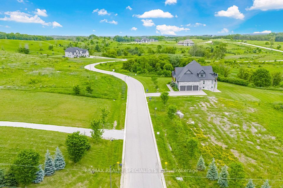28 Amalfi Court, Caledon, ON L7E 3P6 3