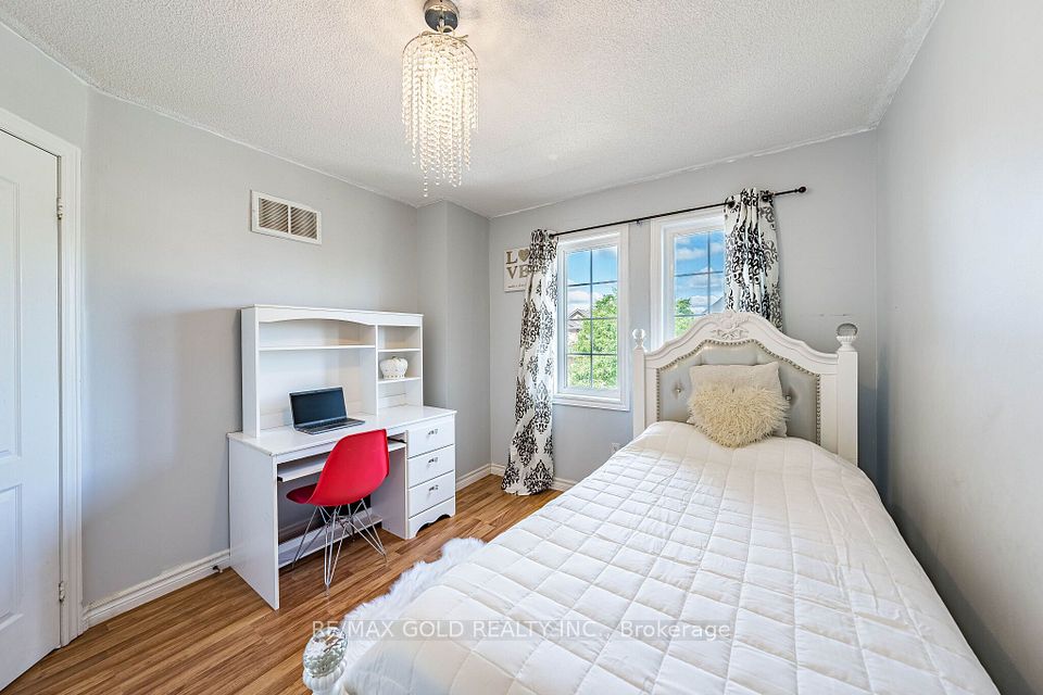 20 Amaranth Crescent, Brampton, ON L7A 0L7 23