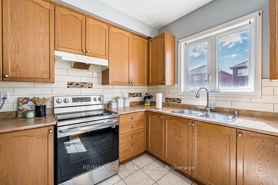 20 Amaranth Crescent, Brampton, ON L7A 0L7 10