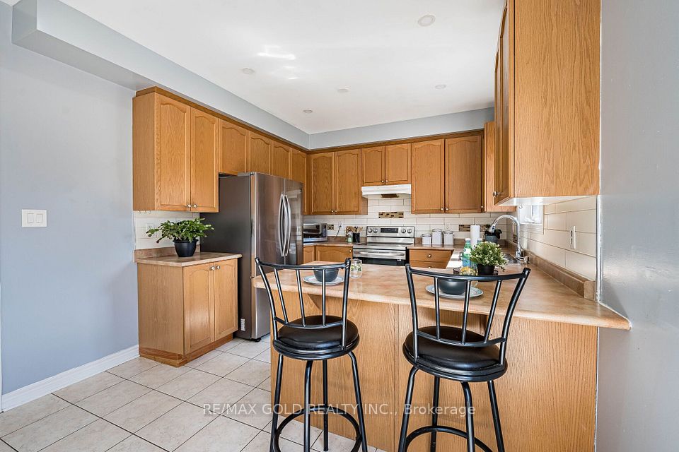 20 Amaranth Crescent, Brampton, ON L7A 0L7 13