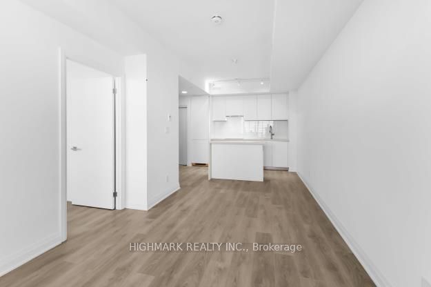 4015 The Exchange 5301, Mississauga, ON L5B 0N9 7