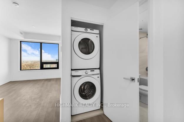 4015 The Exchange 5301, Mississauga, ON L5B 0N9 14